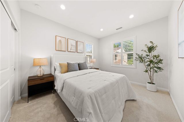120 Pendant, Irvine, CA 92620