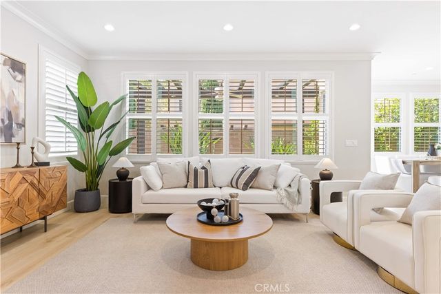 120 Pendant, Irvine, CA 92620