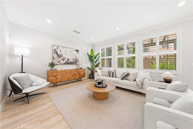 120 Pendant, Irvine, CA 92620