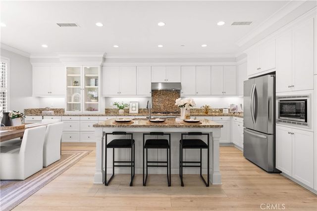 120 Pendant, Irvine, CA 92620