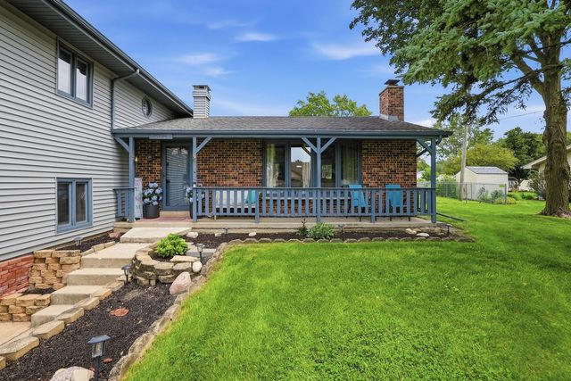 16123 S Peerless Drive, Plainfield, IL 60586