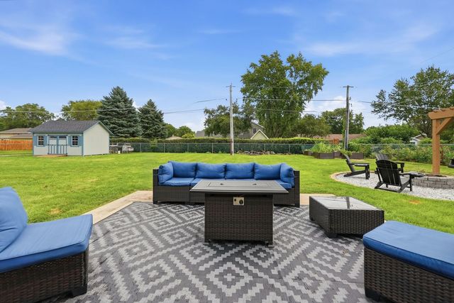 16123 S Peerless Drive, Plainfield, IL 60586