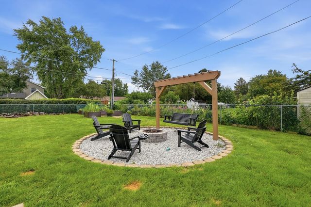 16123 S Peerless Drive, Plainfield, IL 60586