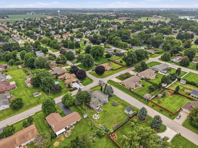 16123 S Peerless Drive, Plainfield, IL 60586