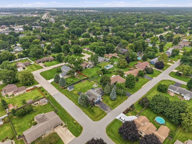 16123 S Peerless Drive, Plainfield, IL 60586