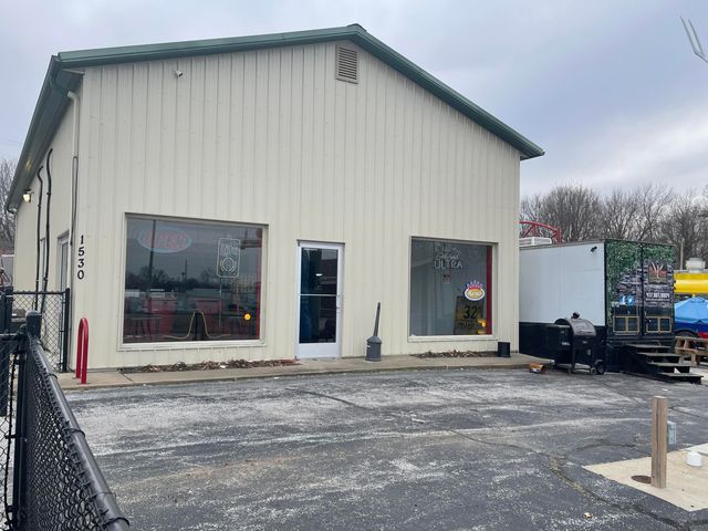 1530 E St Louis Street, Springfield, MO 65802