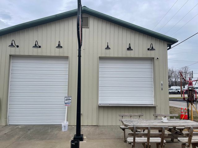 1530 E St Louis Street, Springfield, MO 65802