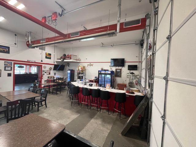 1530 E St Louis Street, Springfield, MO 65802