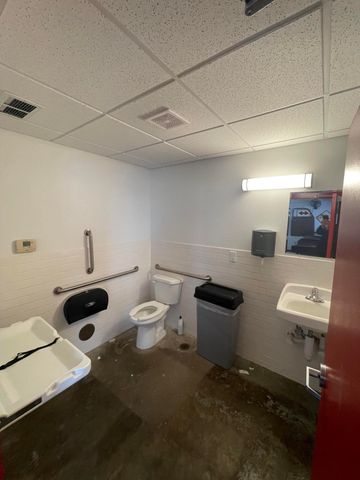 1530 E St Louis Street, Springfield, MO 65802