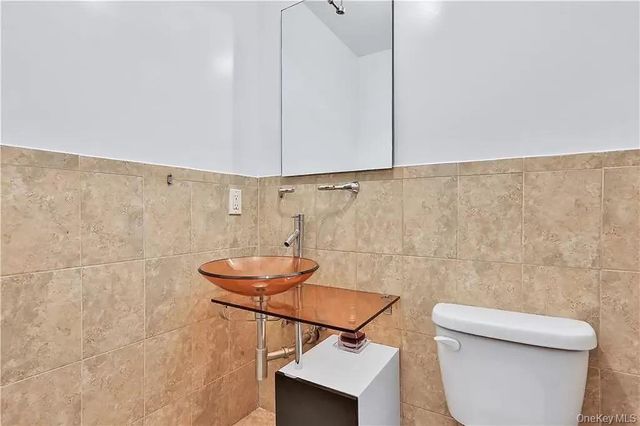 3368 Shore Parkway 2B, Brooklyn, NY 11235