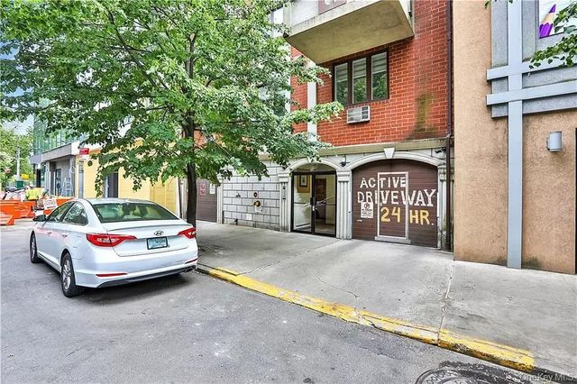 3368 Shore Parkway 2B, Brooklyn, NY 11235