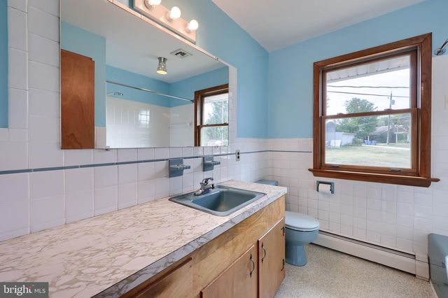 1015 GINGER DR, York, PA 17408