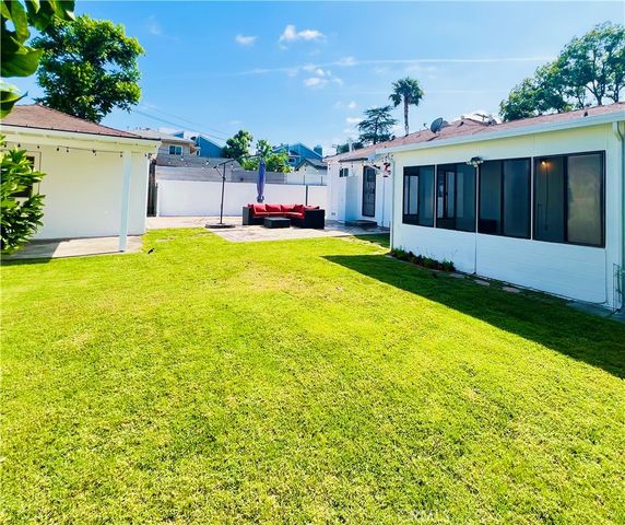 5118 Riverton Avenue, North Hollywood, CA 91601