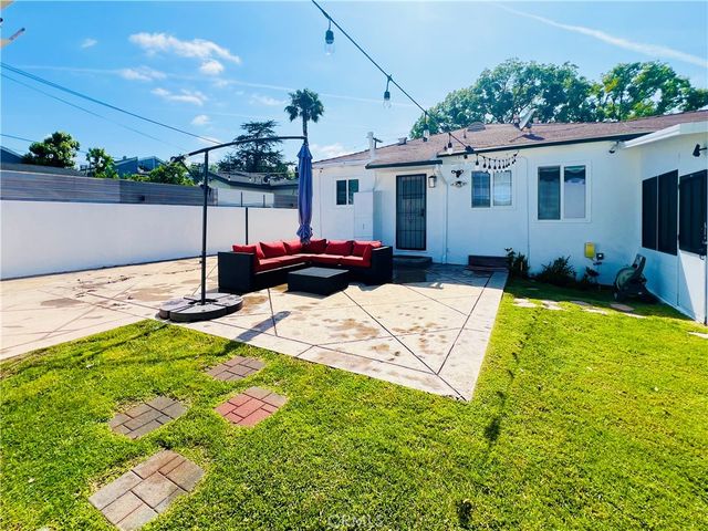 5118 Riverton Avenue, North Hollywood, CA 91601