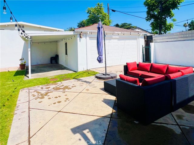 5118 Riverton Avenue, North Hollywood, CA 91601