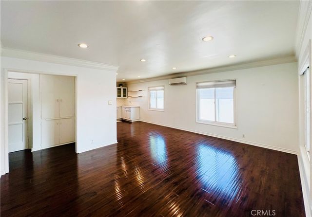 5118 Riverton Avenue, North Hollywood, CA 91601