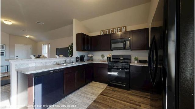 4009 Dutch Lane, Mustang, OK 73064