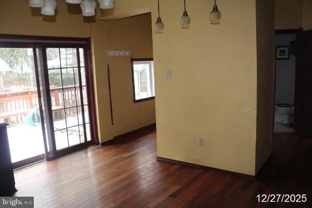 6902 WALNUT AVE, Pennsauken, NJ 08109