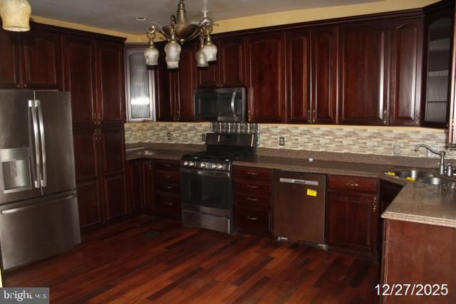 6902 WALNUT AVE, Pennsauken, NJ 08109