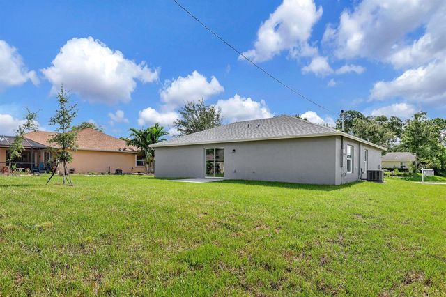 329 SW Ridgecrest Drive, Port St. Lucie, FL 34953