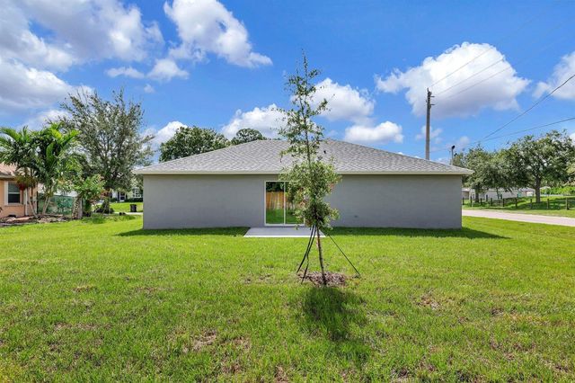 329 SW Ridgecrest Drive, Port St. Lucie, FL 34953