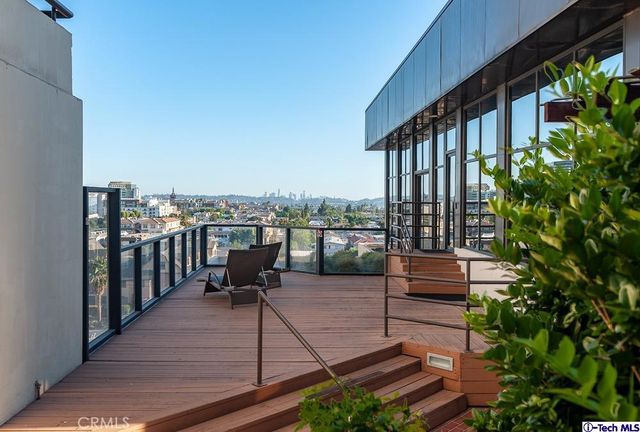 343 Pioneer Drive 1703, Glendale, CA 91203