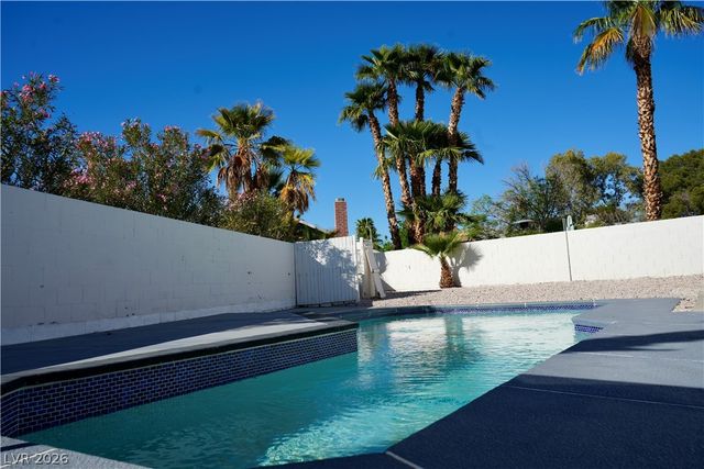 2351 Valleywood Street, Henderson, NV 89014