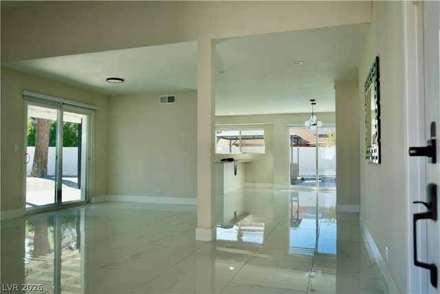 2351 Valleywood Street, Henderson, NV 89014