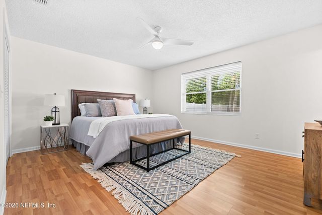 11402 SEDGEMOORE Drive W, Jacksonville, FL 32223