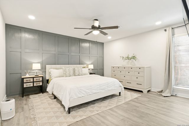 102 SILVER SPGS, Universal City, TX 78148