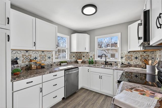 2639 Louis Avenue, Brentwood, MO 63144