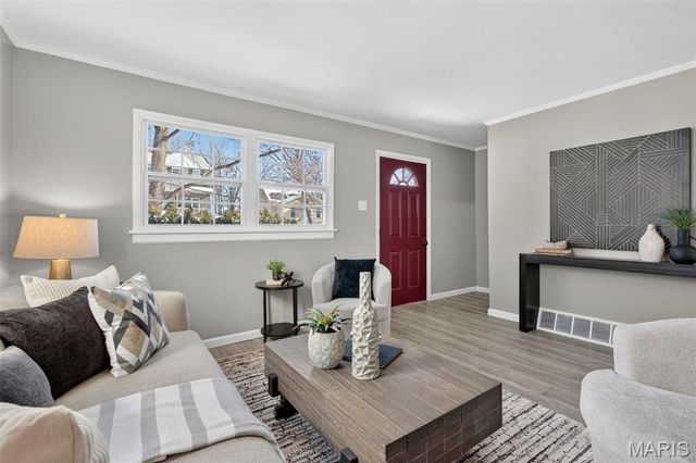 2639 Louis Avenue, Brentwood, MO 63144