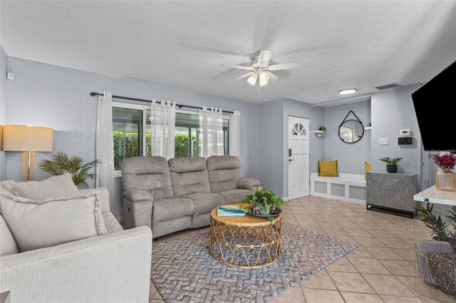 3943 ETON PLACE, Sarasota, FL 34241