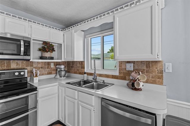 3943 ETON PLACE, Sarasota, FL 34241
