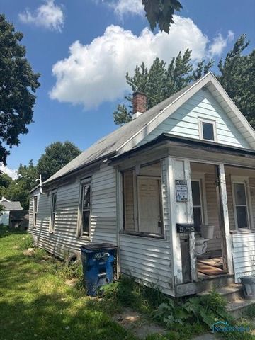 2225 N Ontario Street, Toledo, OH 43611