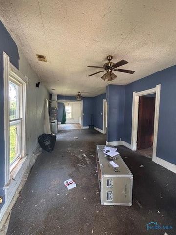 2225 N Ontario Street, Toledo, OH 43611