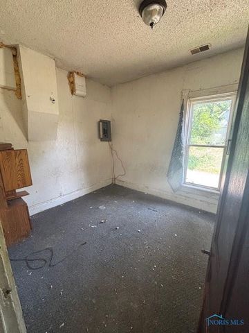 2225 N Ontario Street, Toledo, OH 43611