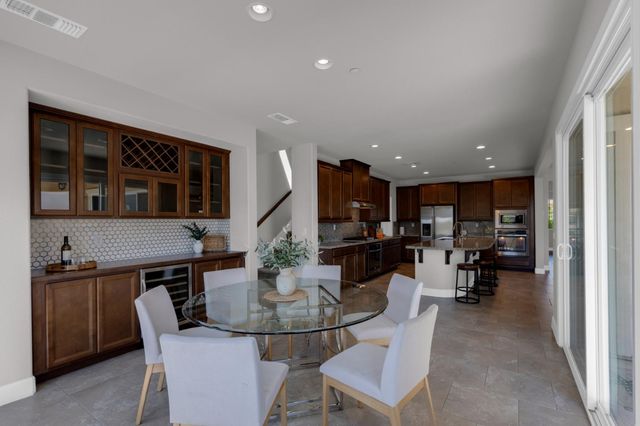 716 Gray Dawn Dr, Rocklin, CA 95765