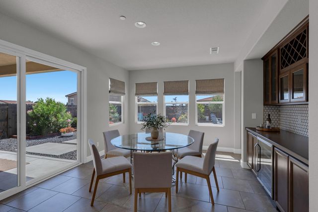 716 Gray Dawn Dr, Rocklin, CA 95765