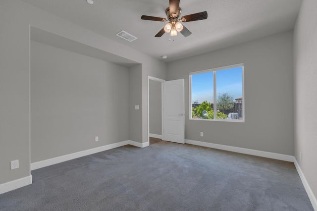 716 Gray Dawn Dr, Rocklin, CA 95765