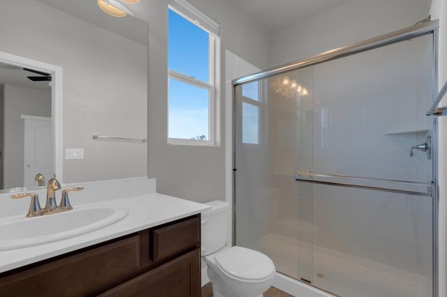 716 Gray Dawn Dr, Rocklin, CA 95765