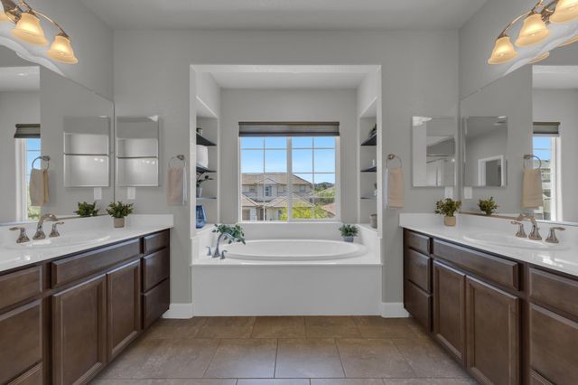 716 Gray Dawn Dr, Rocklin, CA 95765