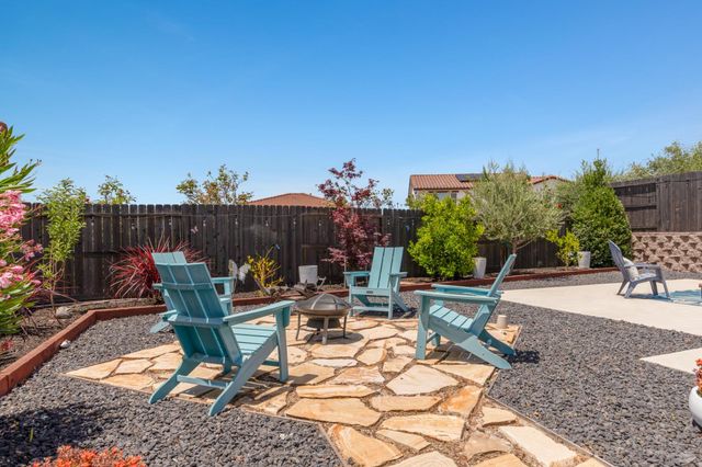 716 Gray Dawn Dr, Rocklin, CA 95765