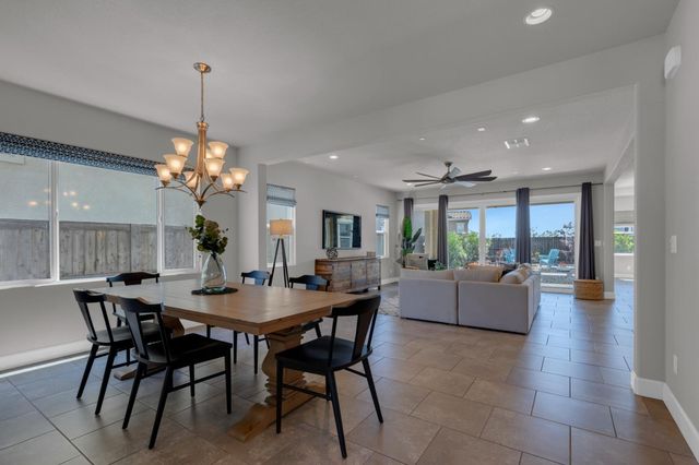 716 Gray Dawn Dr, Rocklin, CA 95765