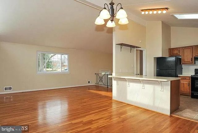 8707 GREYSTONE PL, Alexandria, VA 22309