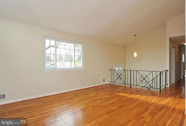 8707 GREYSTONE PL, Alexandria, VA 22309