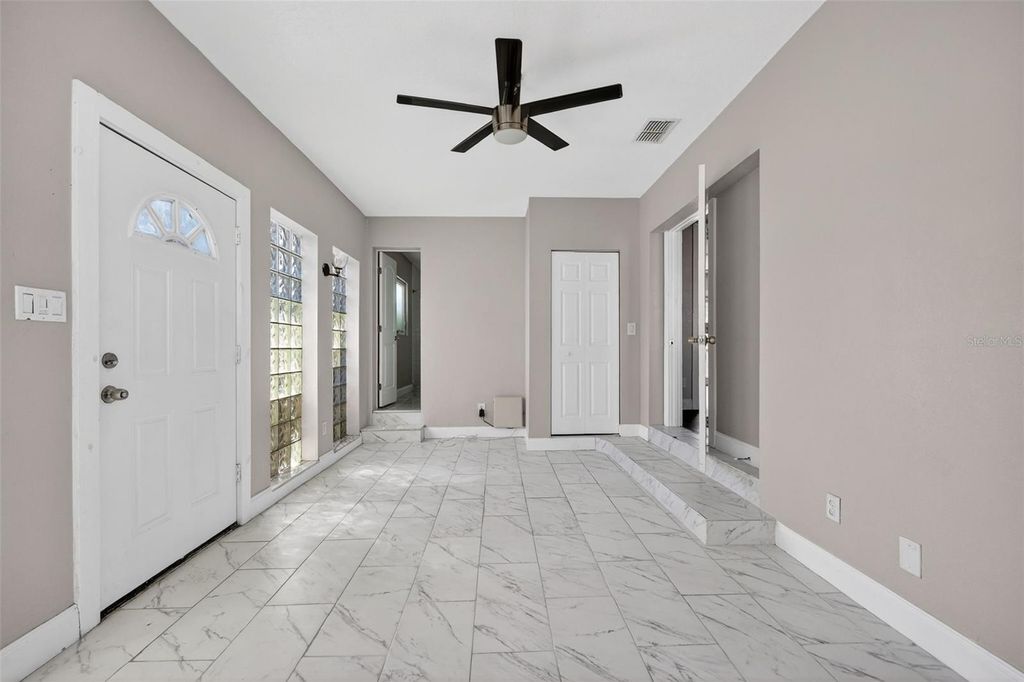 Image 14 of property listing at 2714 W GRACE STREET, Tampa, FL 33607