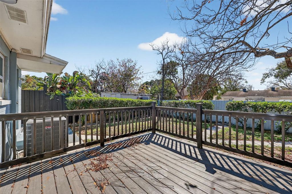 Image 22 of property listing at 2714 W GRACE STREET, Tampa, FL 33607