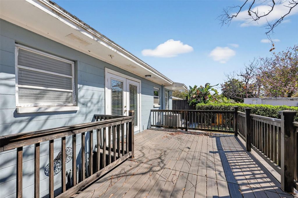 Image 23 of property listing at 2714 W GRACE STREET, Tampa, FL 33607