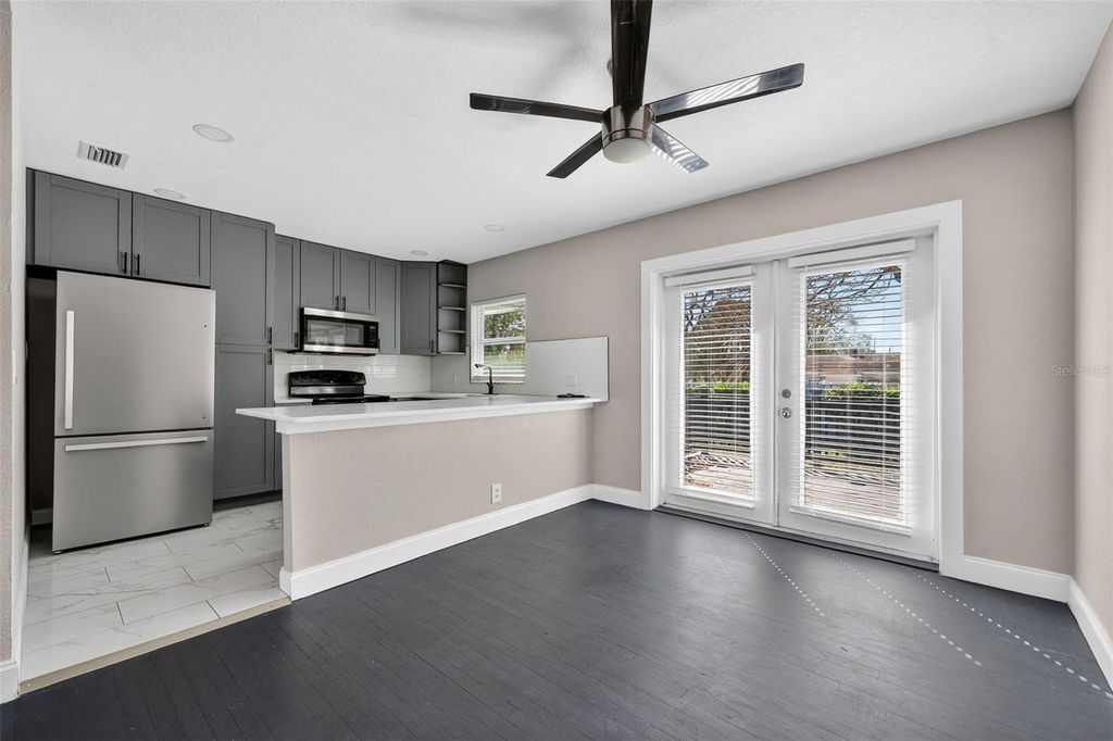 Image 10 of property listing at 2714 W GRACE STREET, Tampa, FL 33607